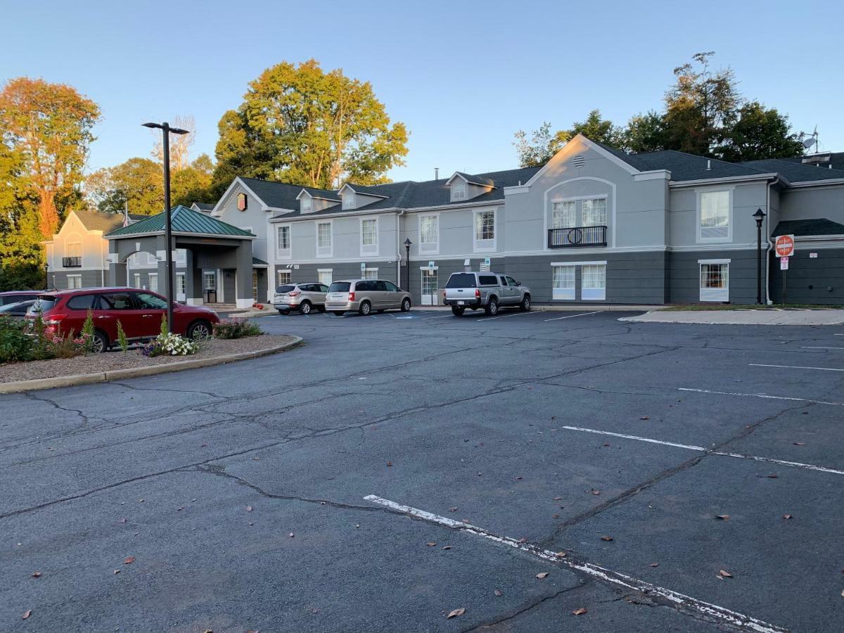 Baymont By Wyndham Budd Lake Exterior photo